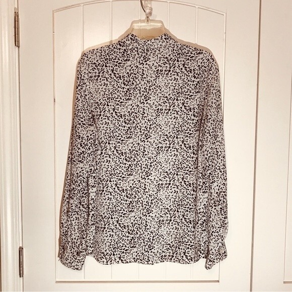 Liz Claiborne LizSport Animal Print Blouse - Picture 6 of 8